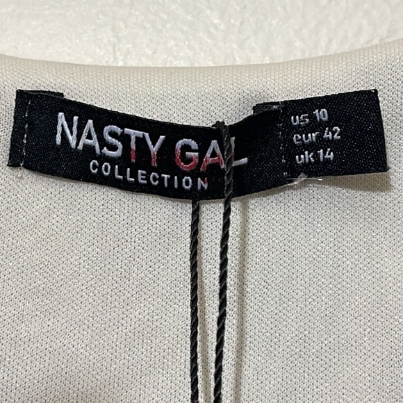 Nasty Gal Plant Stay Away Floral Mini Dress Sz. 10 NWT - Picture 13 of 13